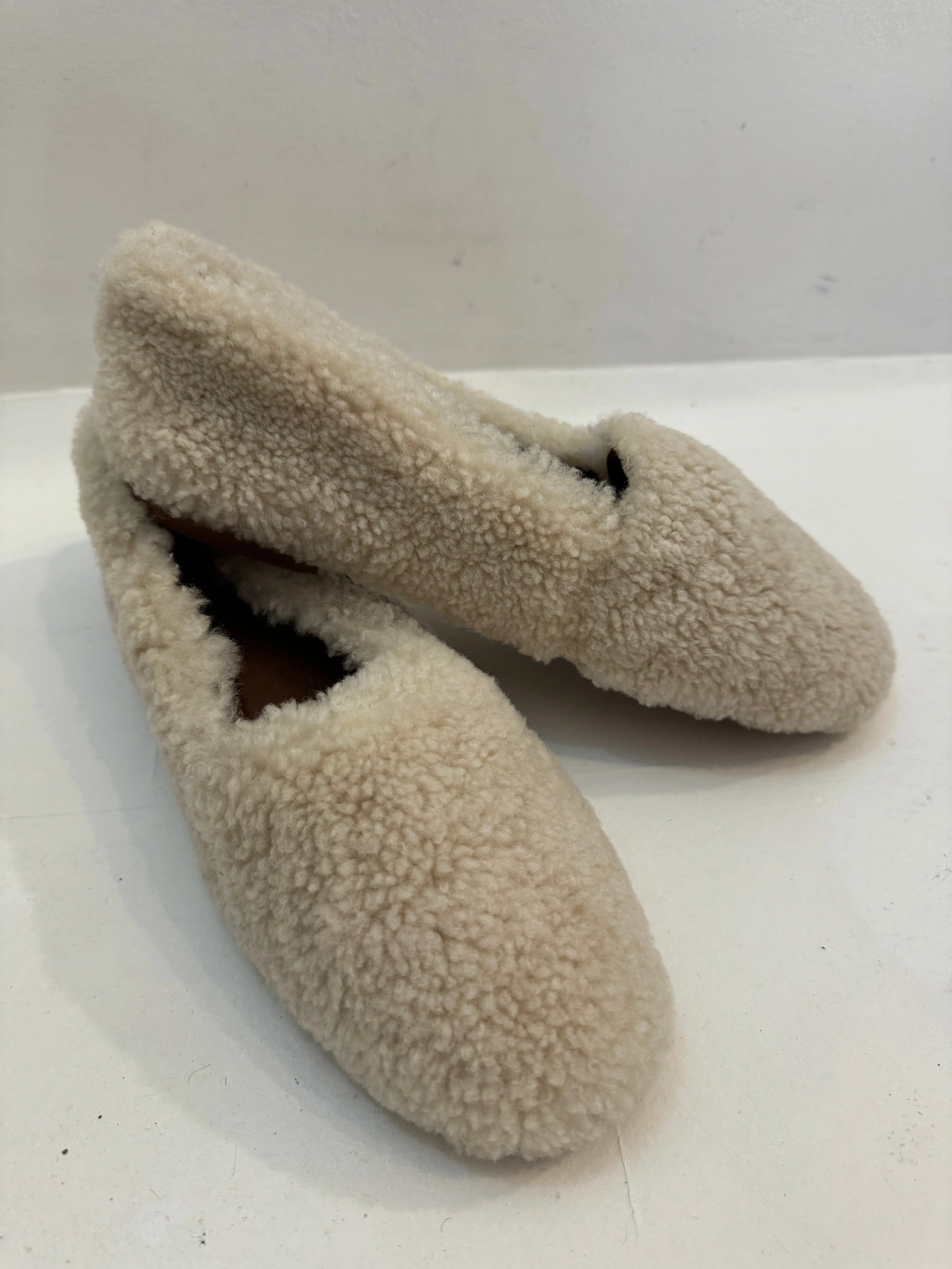 De Siena Off White Shearling Teddy Loafer