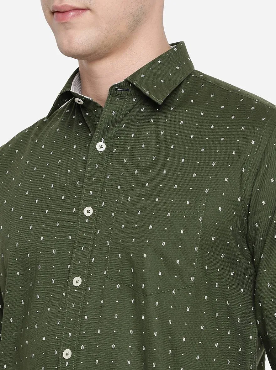 Green & Off-White Printed Slim Fit Casual Shirt | Greenfibre