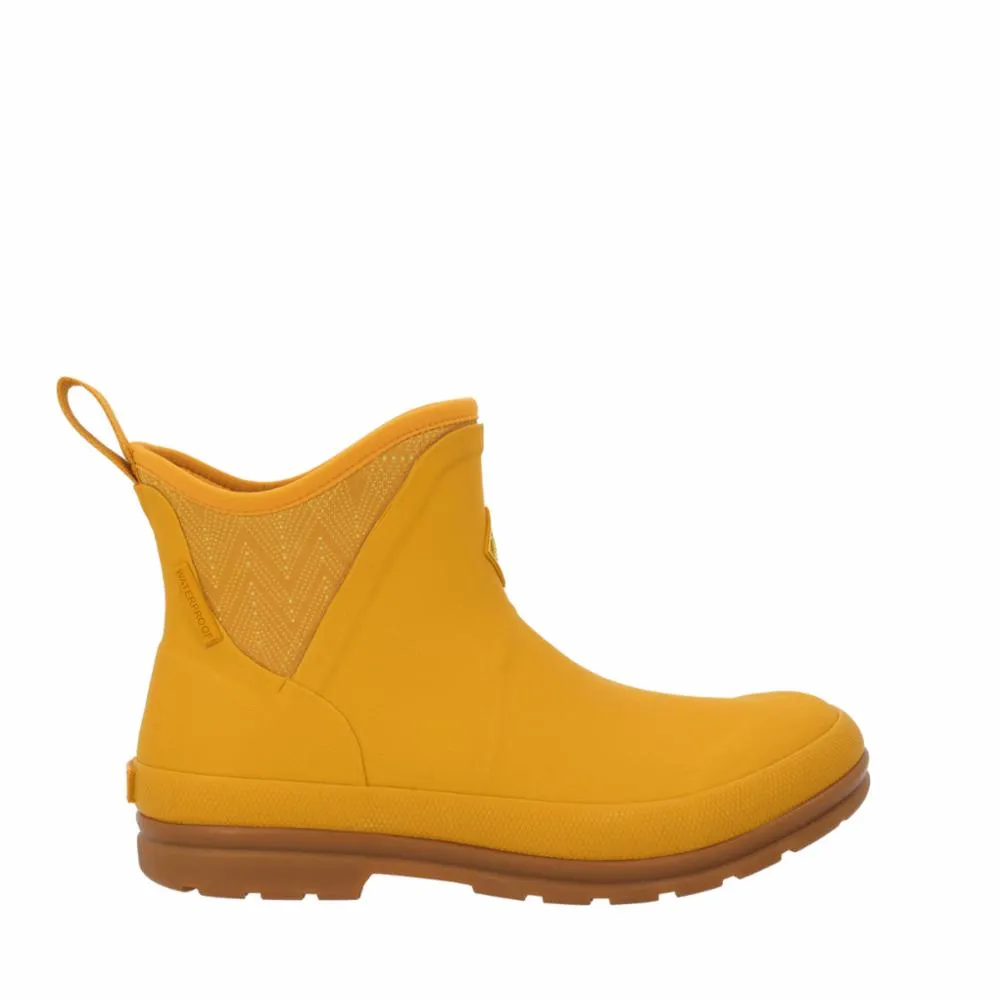 Muck Footwear  Women's Originals Ankle Originals Yellow M