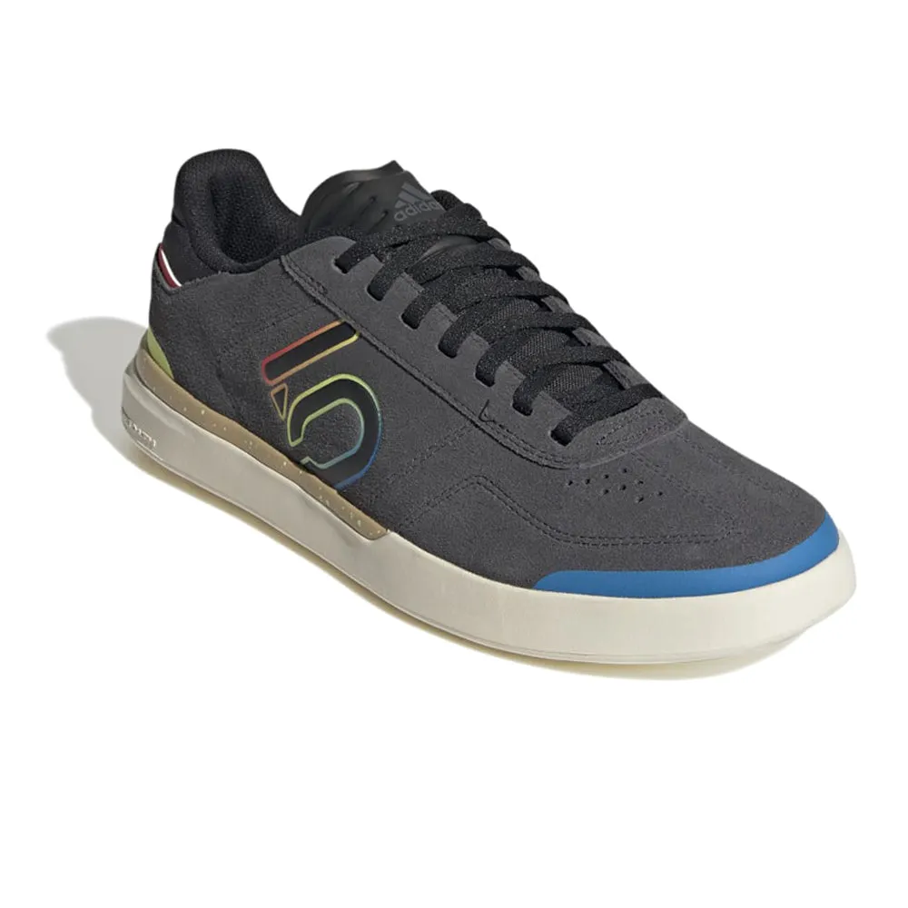 Sleuth DLX Lace Up Sneakers