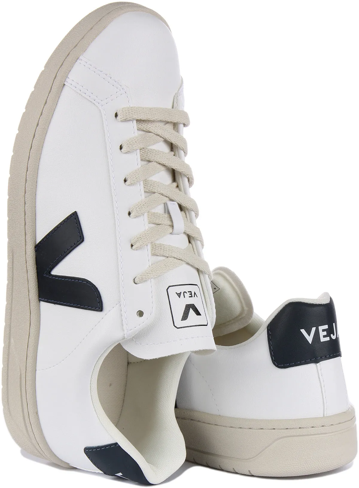 Veja Urca Cwl In White Navy For Women