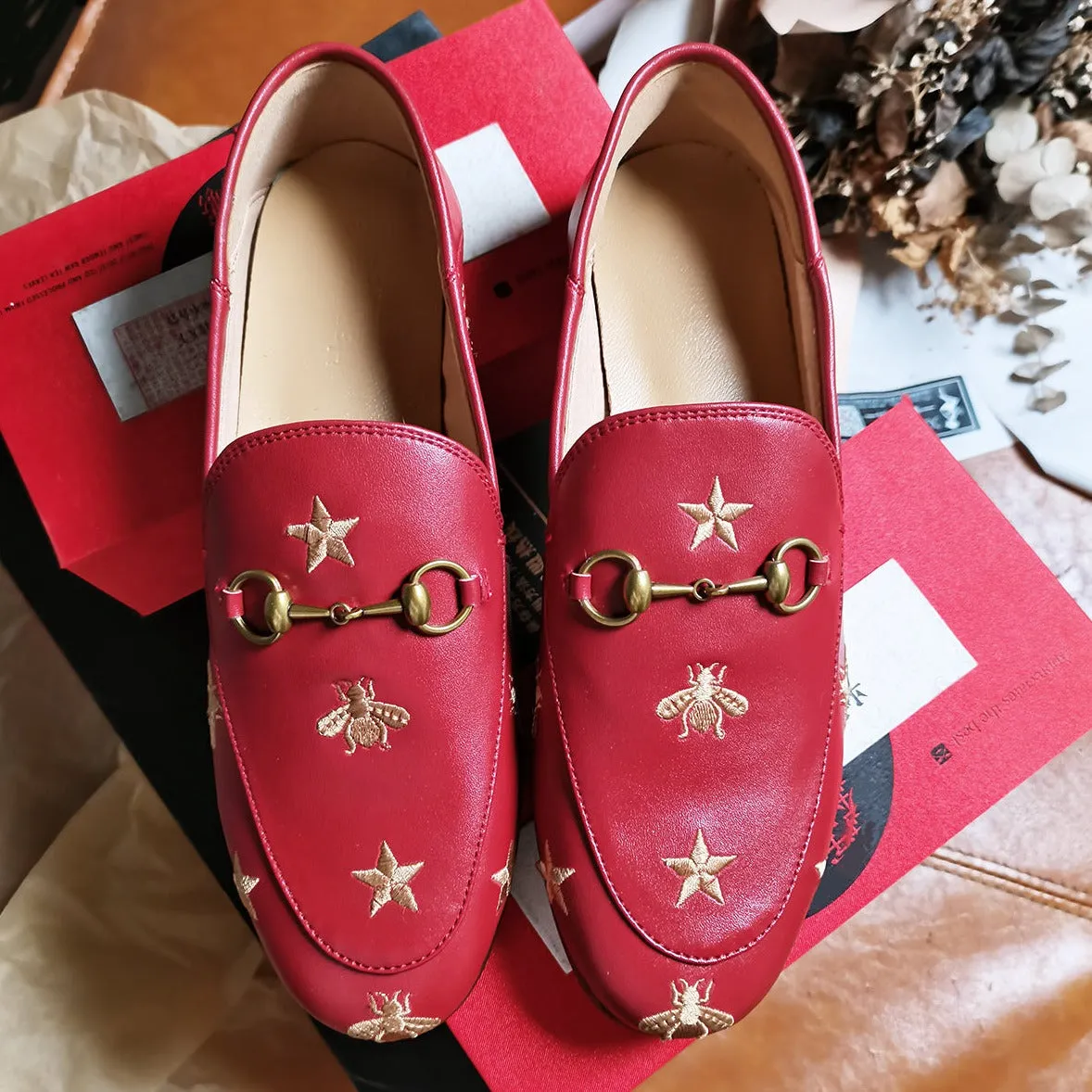 Women Classic Bee and Star Leather Loafers